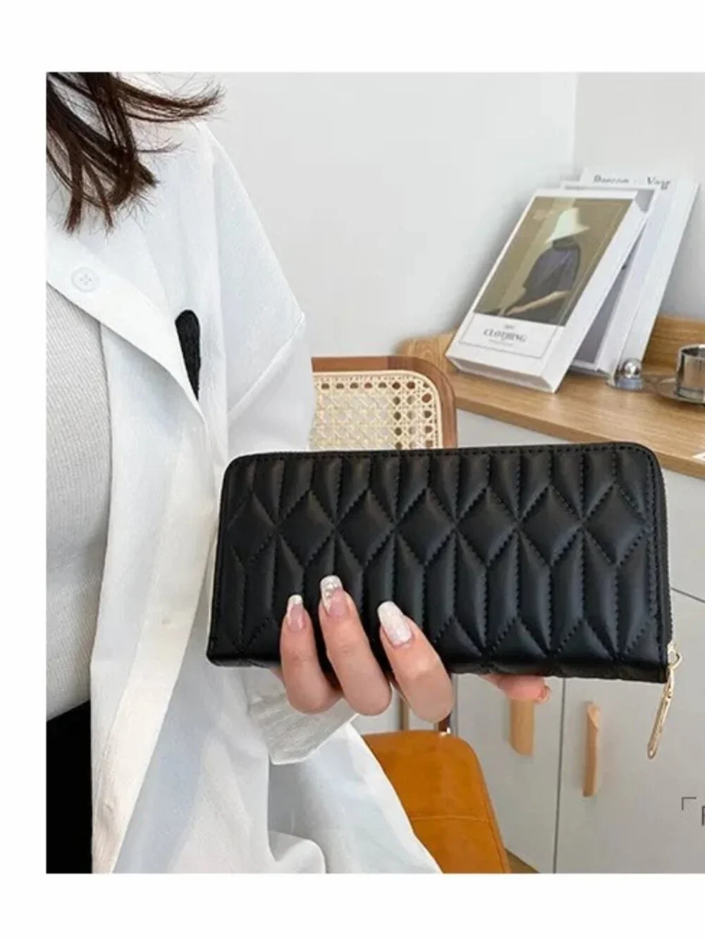 Creasing Women Multi-Card Wallet and Smartphone Holder Coin wristlet